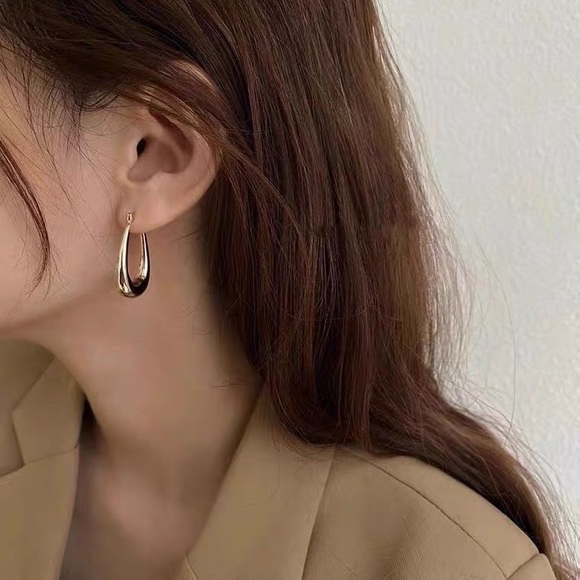 Gold hoop earrings 18k gold plated 925 sterling silver - Picture 3 of 3